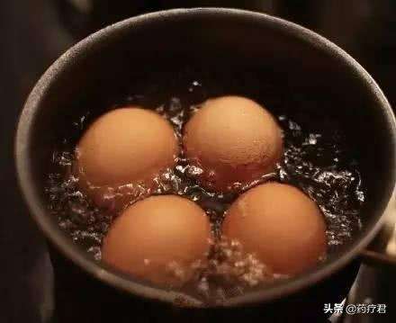 鸡蛋煮多久全熟透（一招教你正确的水煮鸡蛋方法10分钟就能熟透）