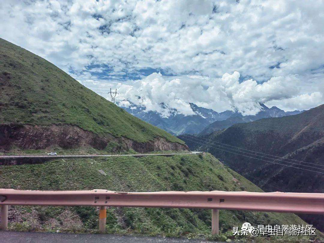 四姑娘山哪些景点必去（外地人旅游必看8月四姑娘山旅游攻略）