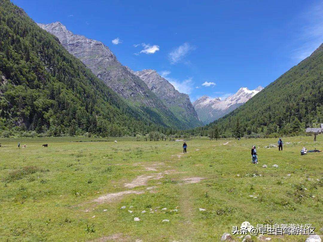 四姑娘山哪些景点必去（外地人旅游必看8月四姑娘山旅游攻略）