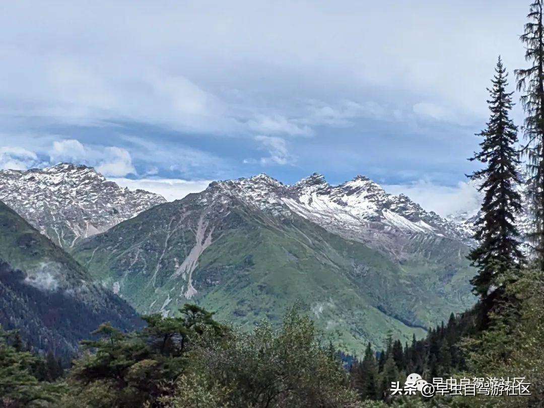 四姑娘山哪些景点必去（外地人旅游必看8月四姑娘山旅游攻略）