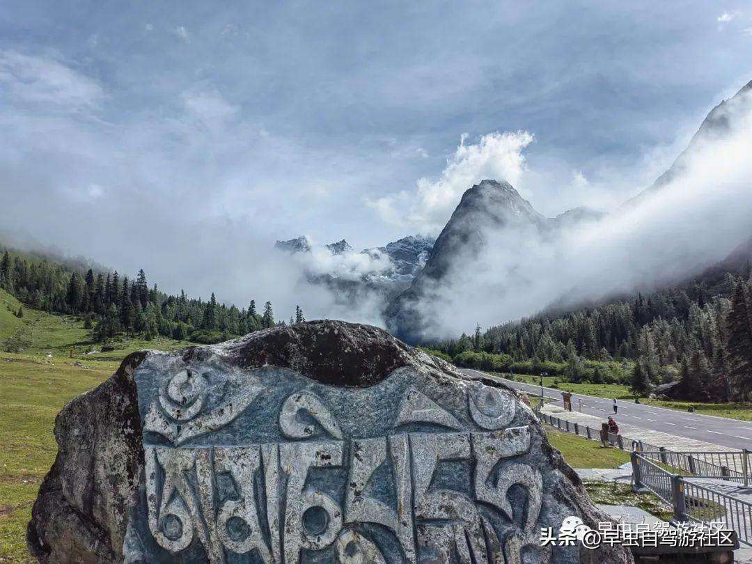 四姑娘山哪些景点必去（外地人旅游必看8月四姑娘山旅游攻略）