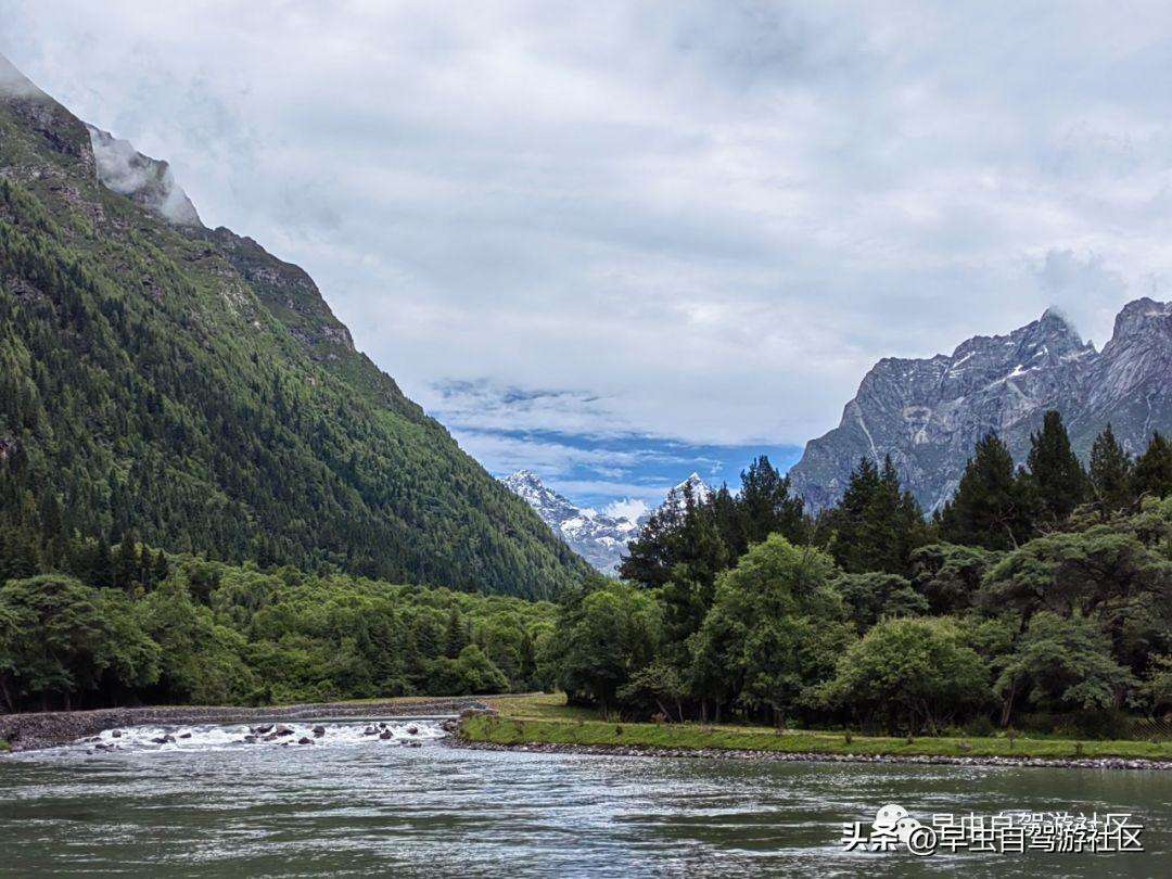 四姑娘山哪些景点必去（外地人旅游必看8月四姑娘山旅游攻略）