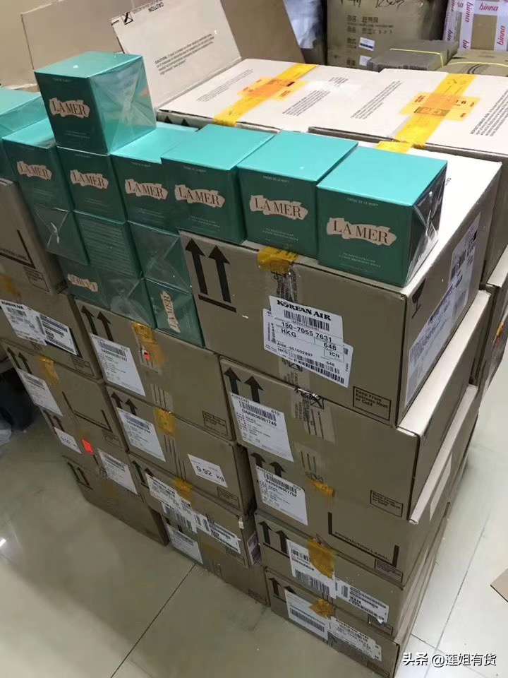 一般化妆店里的化妆品在哪里进货的（正品美妆化妆品货源渠道梳理）