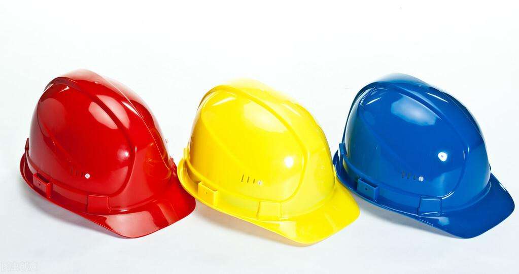 工地蓝帽子颜色级别（建筑工地各种颜色的安全帽代表含义及讲究）