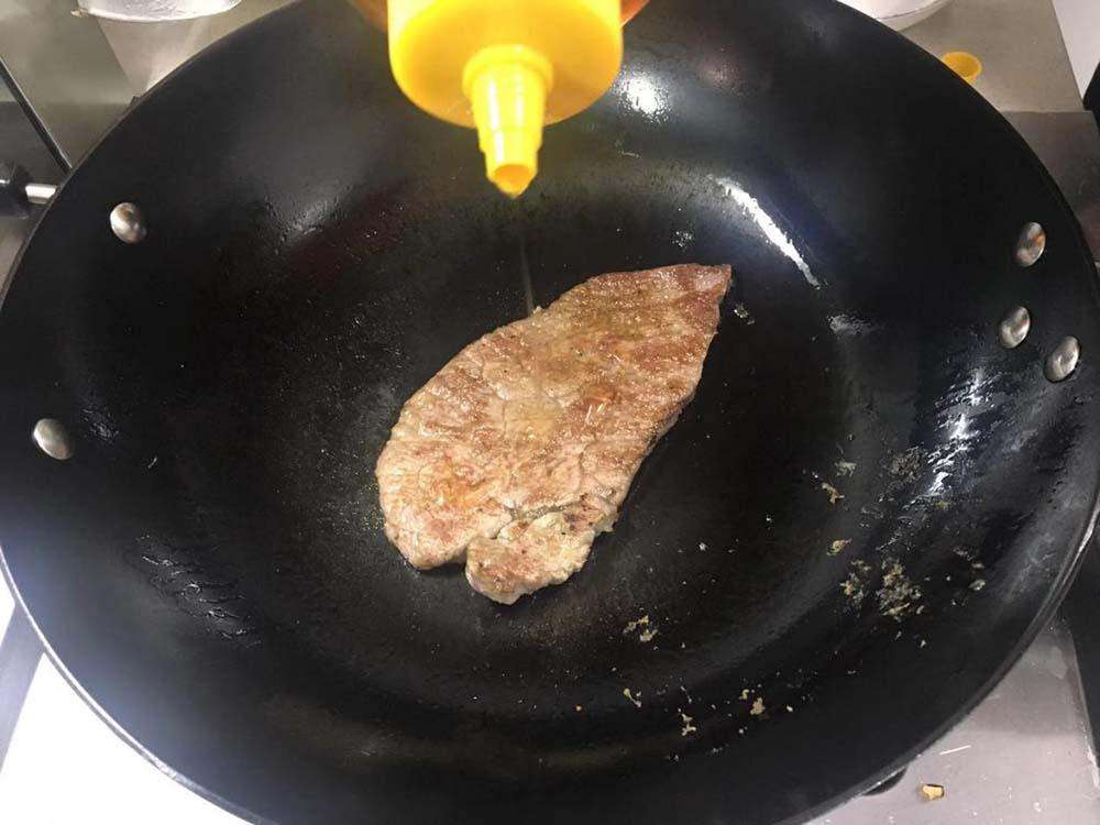 牛排肉怎么腌制才嫩（鲜嫩多汁的牛排做法）