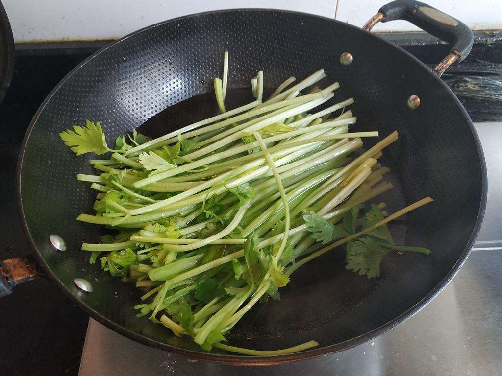 饺子皮可以替代馄饨皮吗（一文解读馄饨与饺子到底有什么不同）