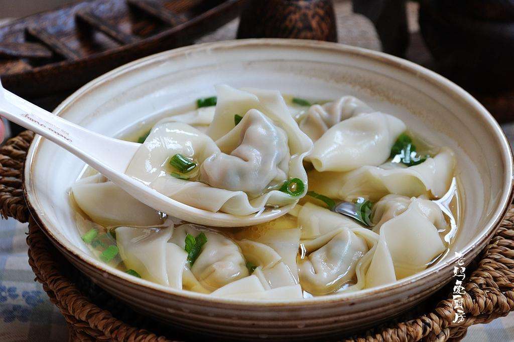 饺子皮可以替代馄饨皮吗（一文解读馄饨与饺子到底有什么不同）